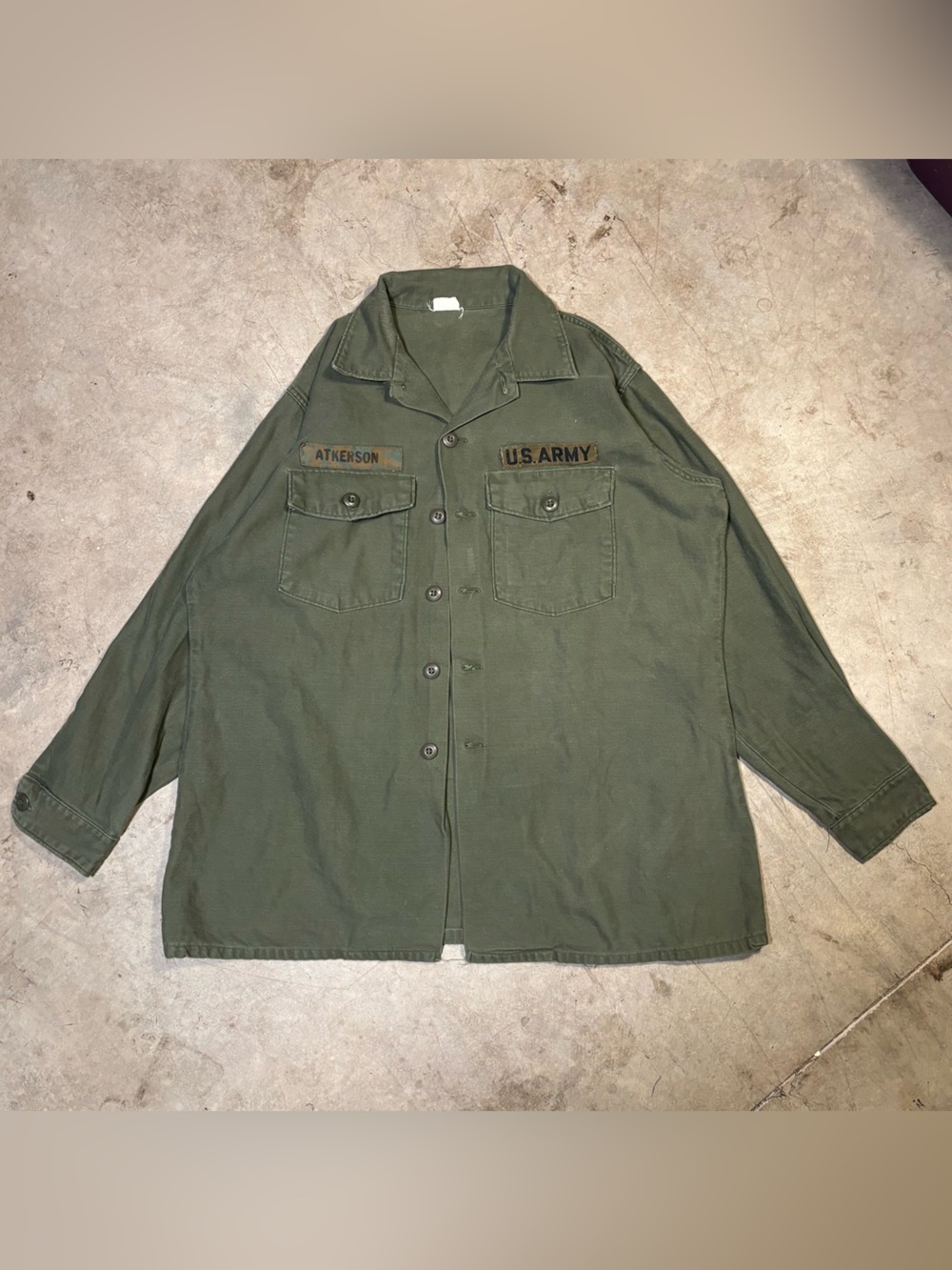 1970s US Army OG-107 collared button up.
Size XL